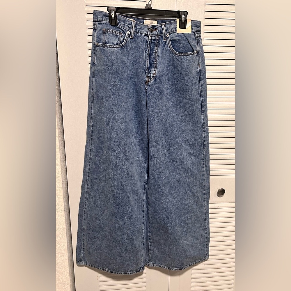 Universal Thread Mid-Rise Blue Denim Jeans